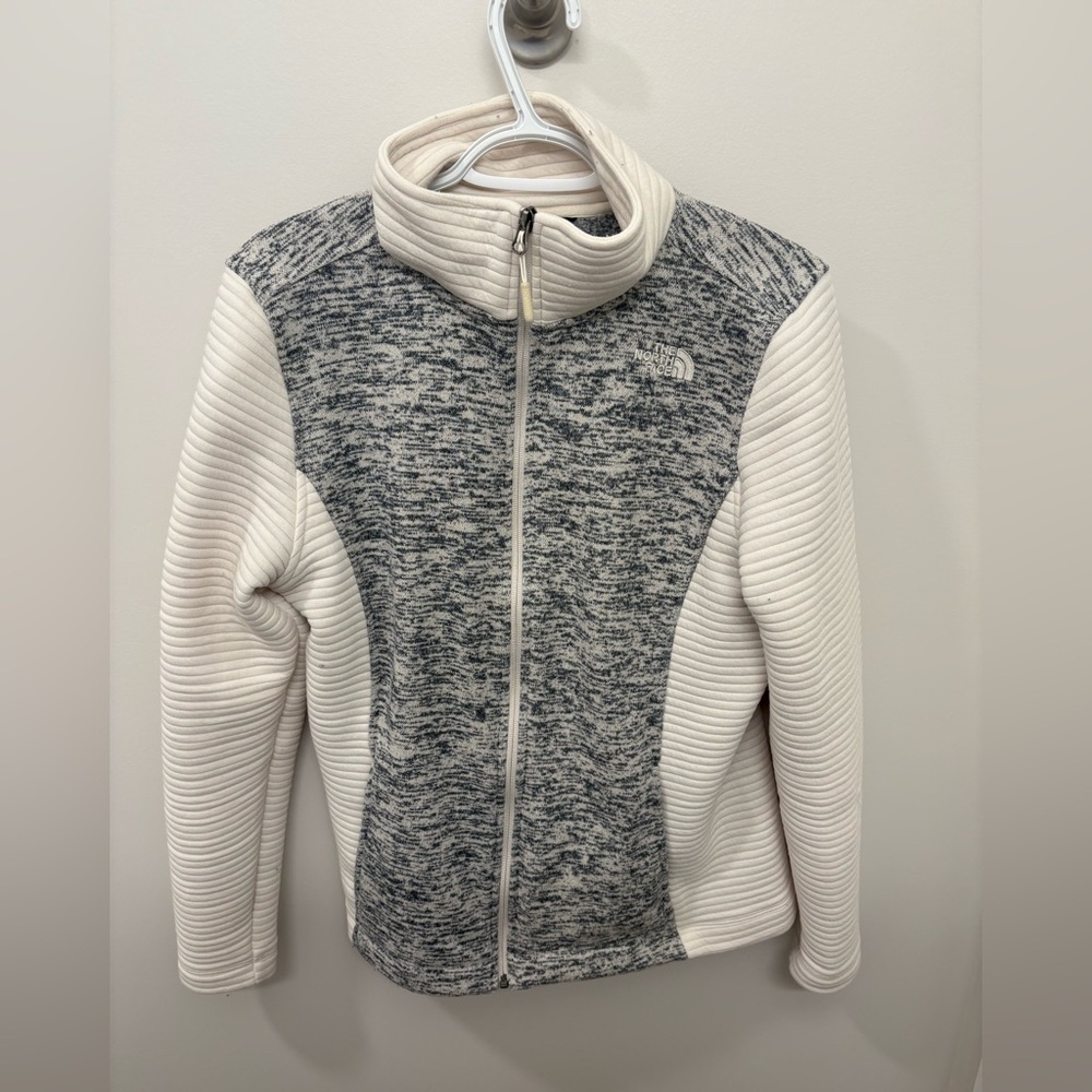 The North Face Women's Two-Tone Cream and Gray Full-Zip Sweater